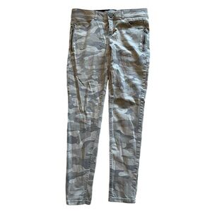 Wit and Wisdom skinny camouflage pants size 6P